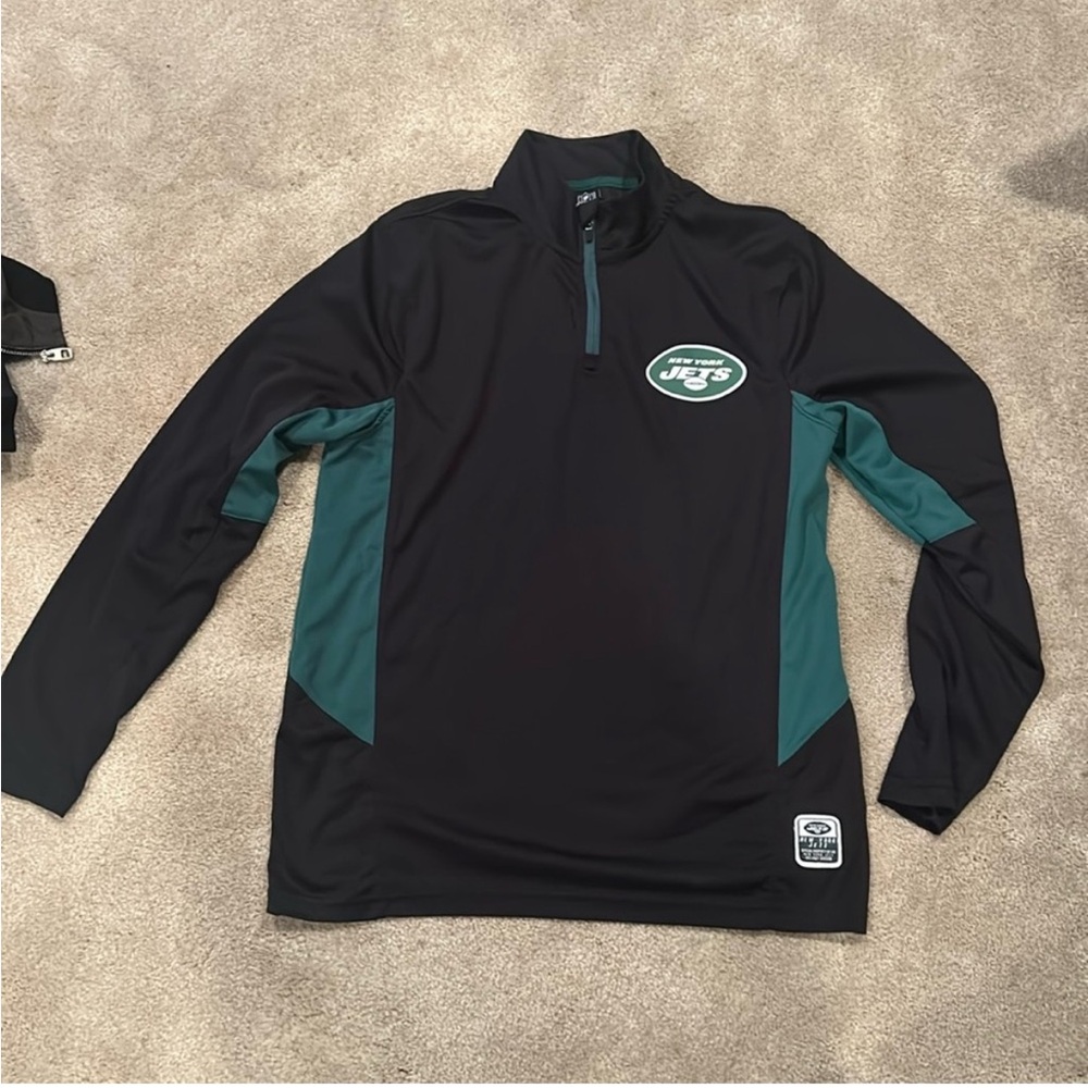 Black and Green Jets Pullover